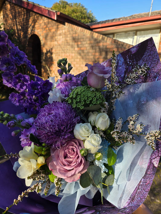 Heartfelt Connections: Artisan Flower Delivery in Croydon