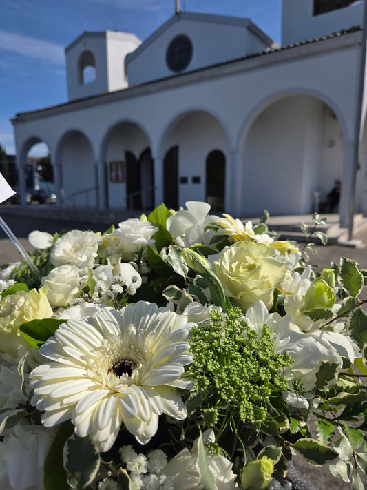 A Quiet Farewell in Hughesdale: Funeral Flowers with Care and Respect