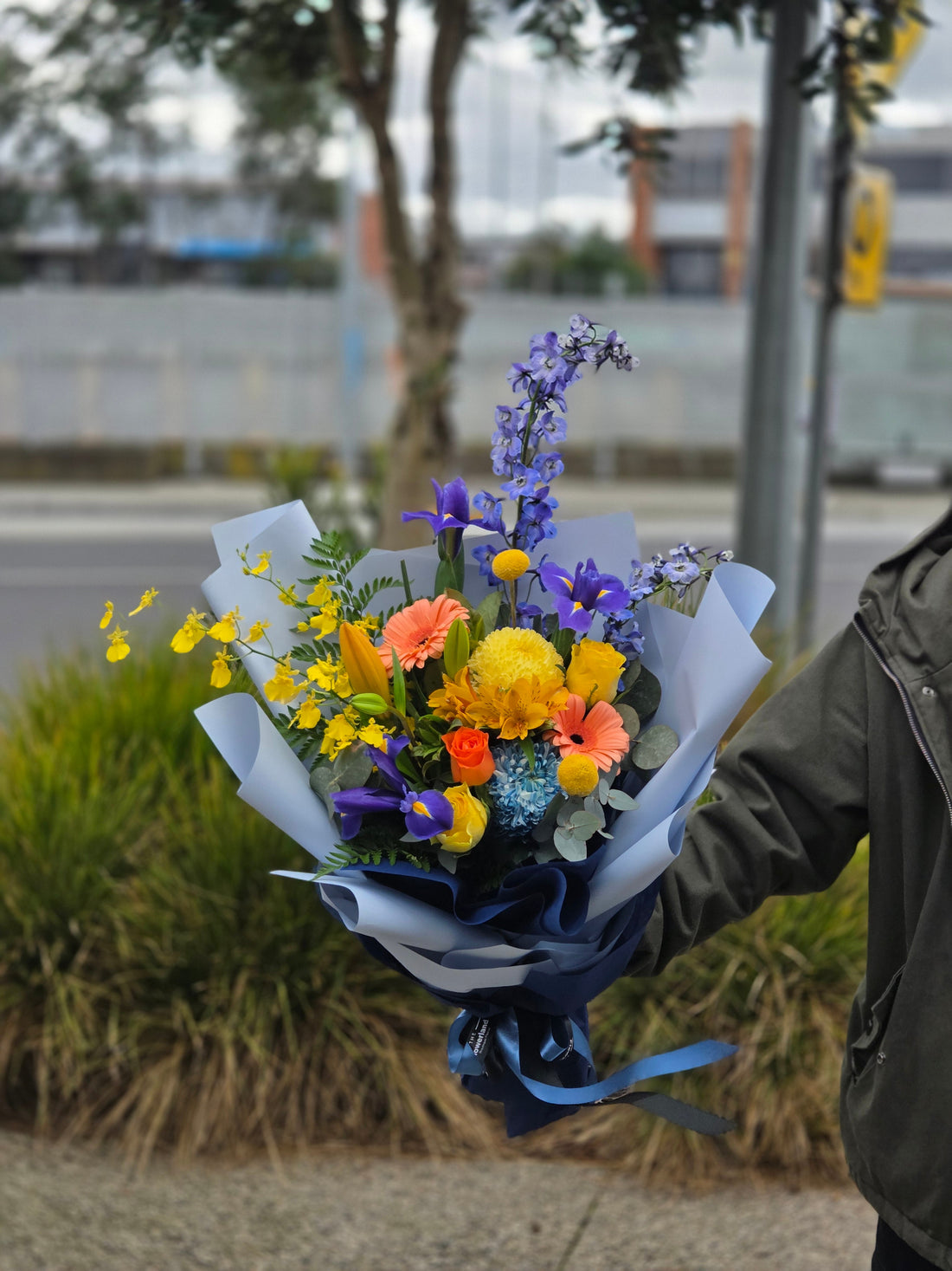Architectural Brilliance in Celebration: Crafting Melbourne's Finest Graduation Bouquets