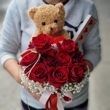 Load image into Gallery viewer, Teddy bear and roses basket
