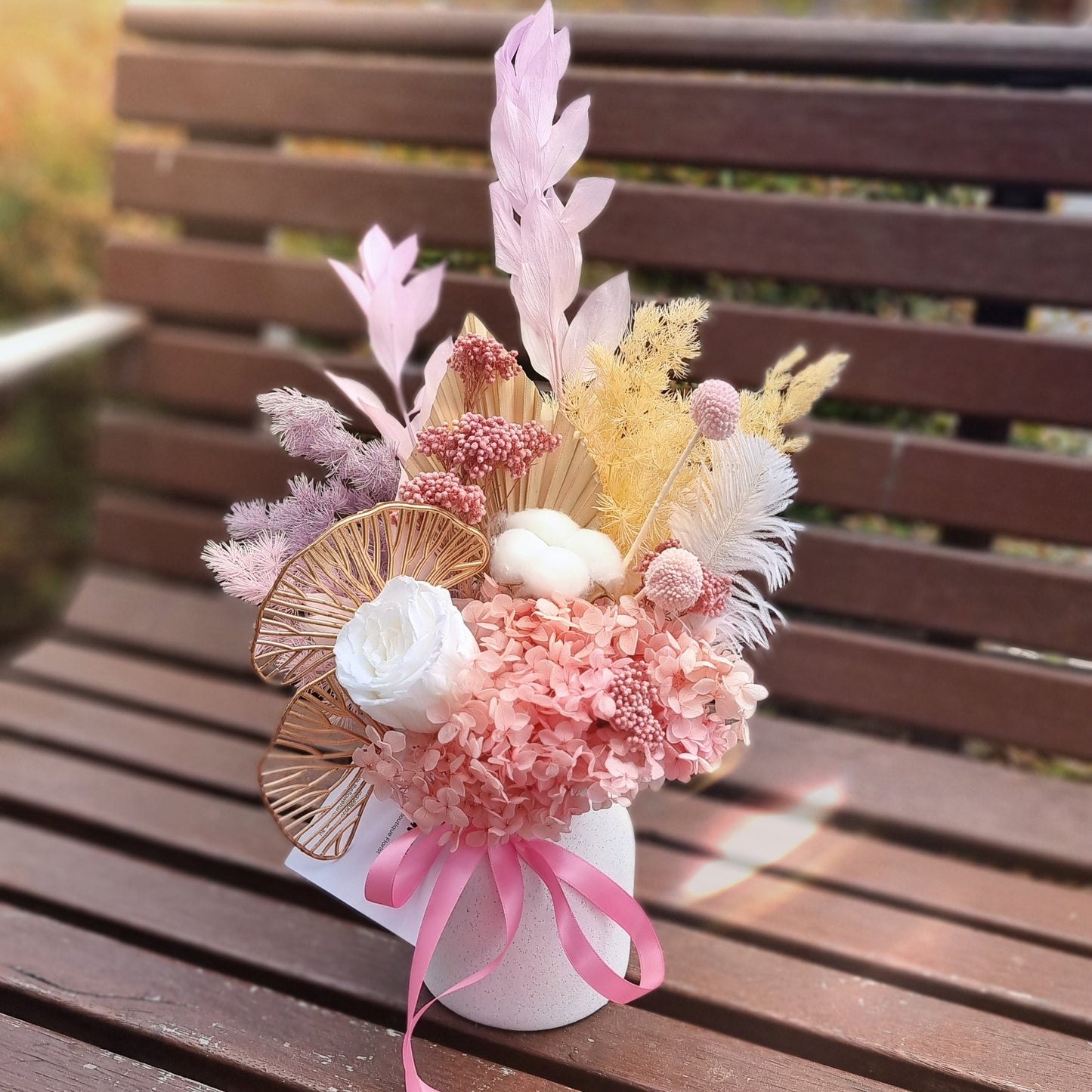 Mini dried arrangement pastel