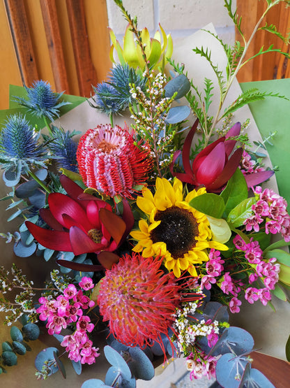 Elegant Australian native wildflowers and seasonal eucalyptus delivered straight to prestigious homes in Balwyn by local florist.